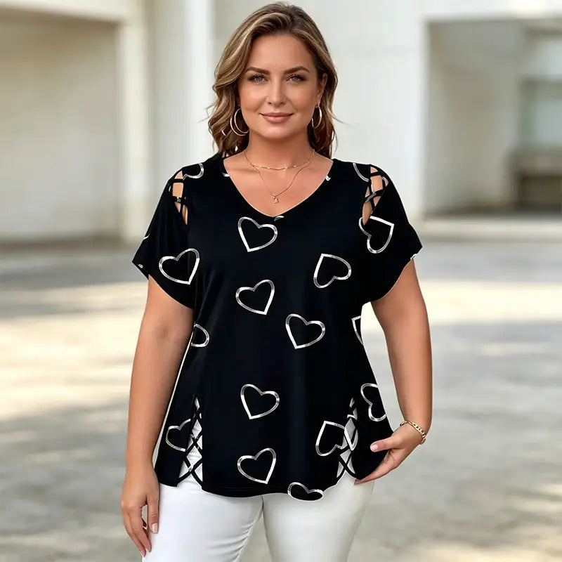 【S-5XL】V-nyakú póló szívecskés áttöréssel – stílusos és egyedi!