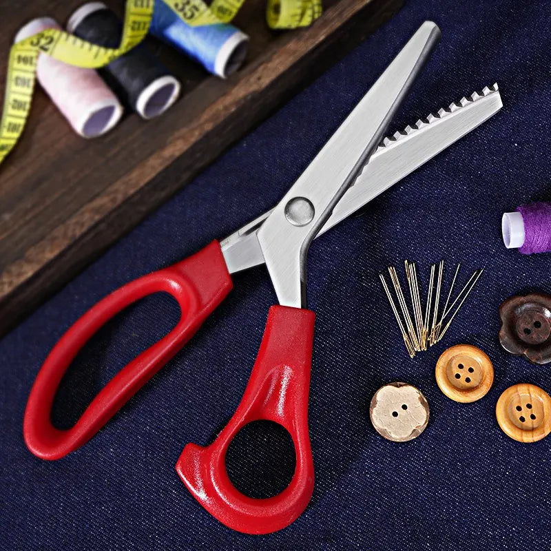 ✂️✨ Varró- és csipkeolló DIY kézműves munkákhoz 🧵💖 Precíz és könnyed vágás minden alkalommal, hogy elkészíthesd saját mesterműveidet 🎀🌟