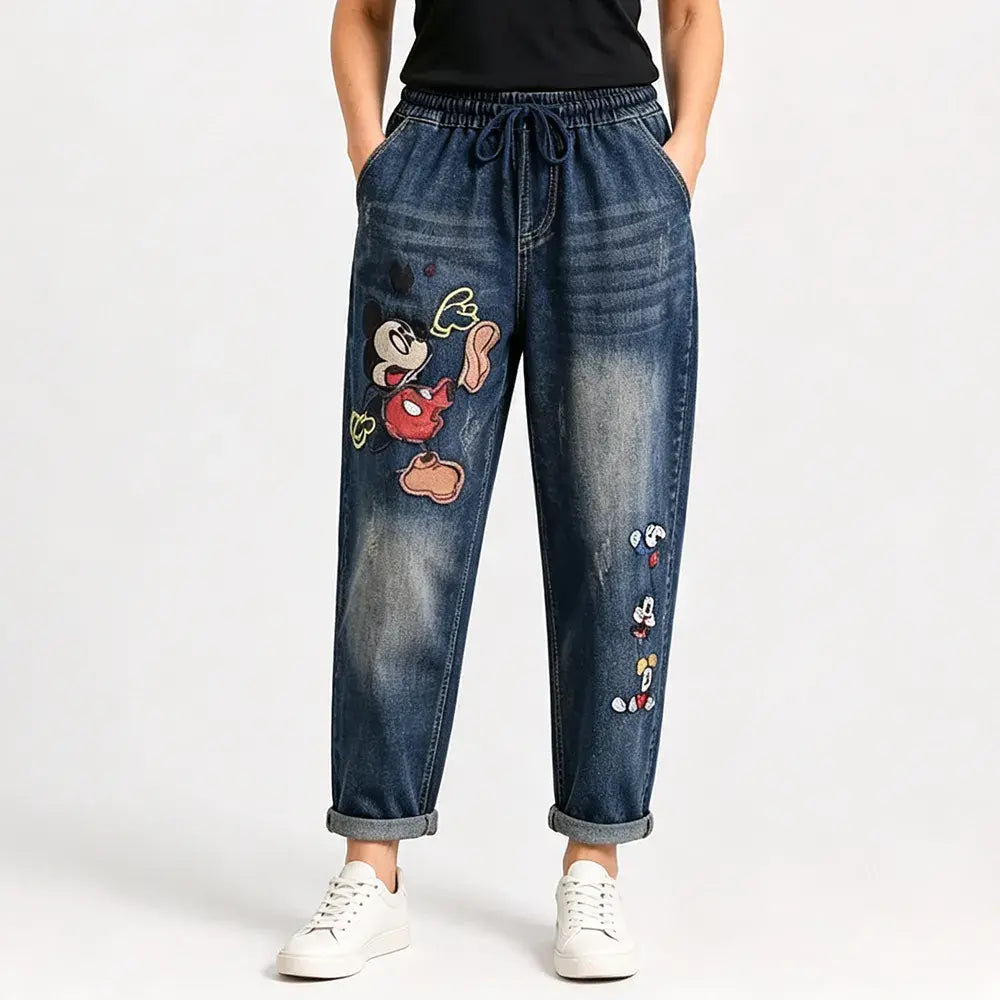 👖✨🍂 Női retro laza farmer hímzett díszítéssel és gumis derékkal – egyedi harem stílus (S-5XL, 2 szín)